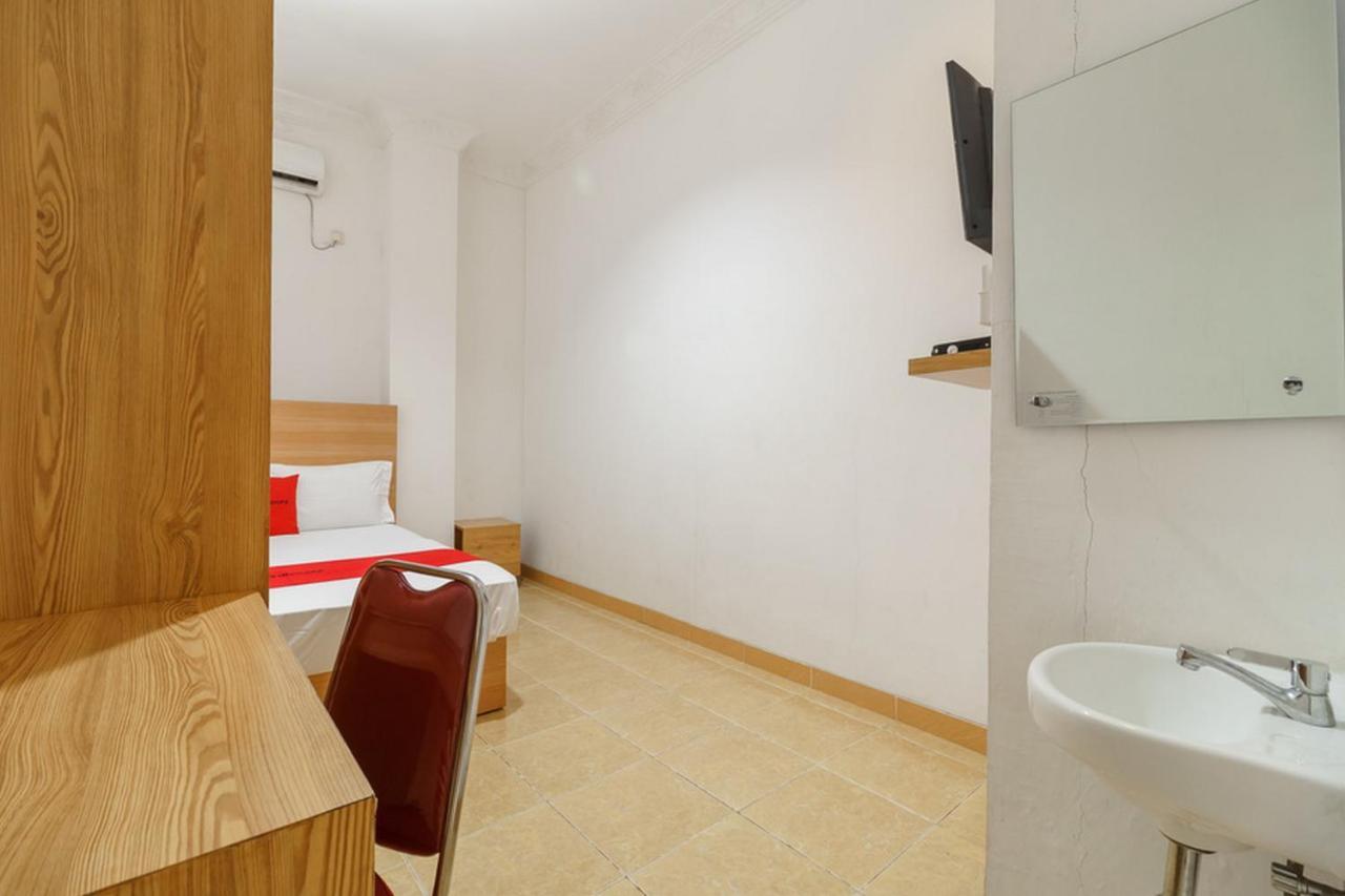 Reddoorz Syariah Near Lahat Station Zewnętrze zdjęcie
